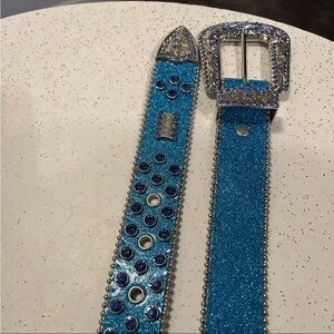 BB Simons belt wore it once its nothing much to it Cut price if payed on cashapp